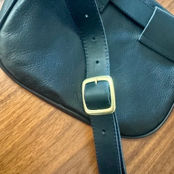 NWT CLARE V BLACK LEATHER FANNY PACK - Picture 6 of 12